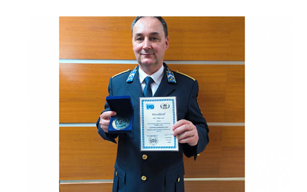 Erős Viktor, a Dombóvári Rendőrkapitányság körzeti megbízottja kapta a polgárőrség elismerését