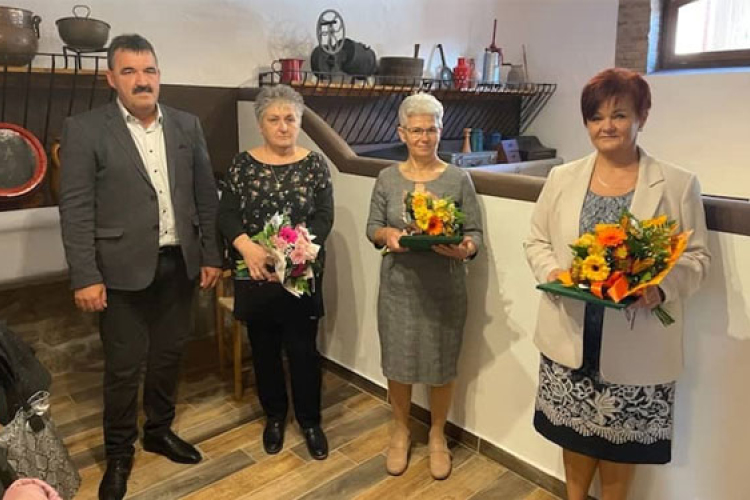 Pedagógus Szolgálati Emlékérmet vehetett át három óvodapedagógus