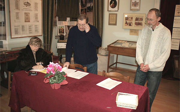 A könyvtár veszi át a helytörténeti gyűjtemény további gondozását 