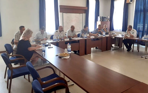 Rendőr-roma közös értekezlet Tamásiban és Dombóváron