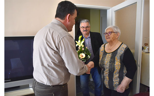 A 90. születésnapján köszöntötték Pusztay Sebestyénnét