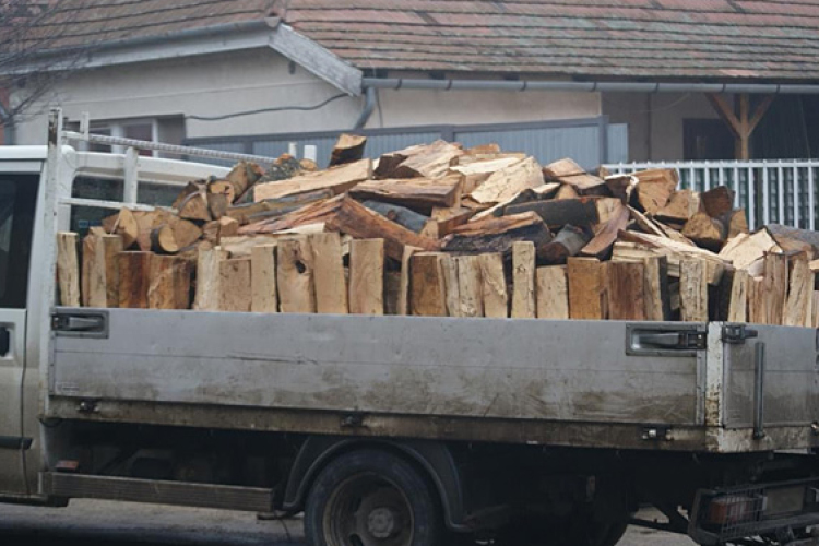 Tűzifás csalás Dombóváron