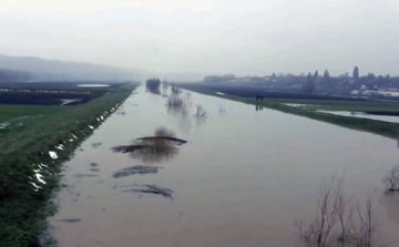Friss hírek a Tolna megyei árvízhelyzetről videókkal