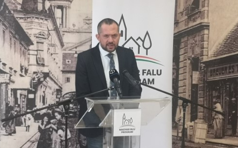 Gyopáros Alpár: két évvel meghosszabbítja a kormány a falusi csokot