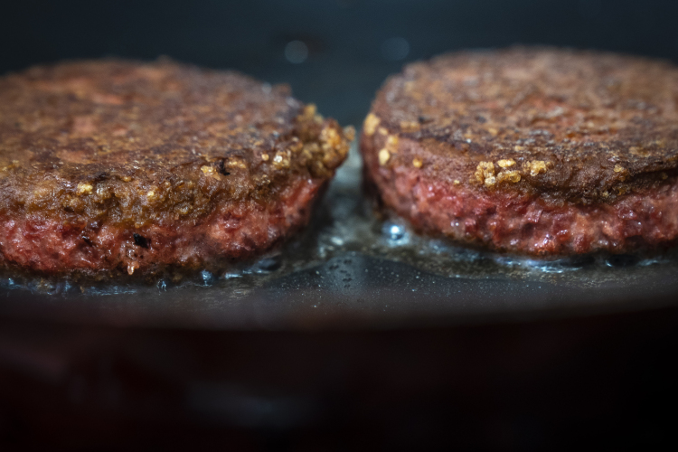 Nagy István: beláthatatlanok a műhús terjedésének következményei