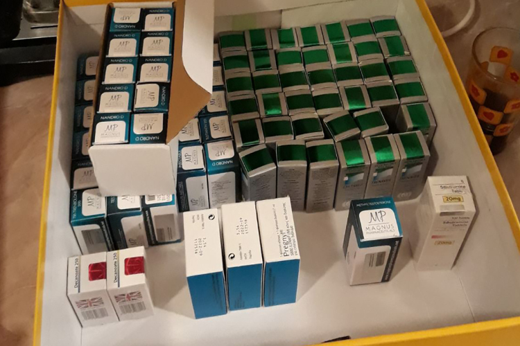 Kábítószert, lőszert és hamisított potencianövelőt találtak egy miskolci férfinál