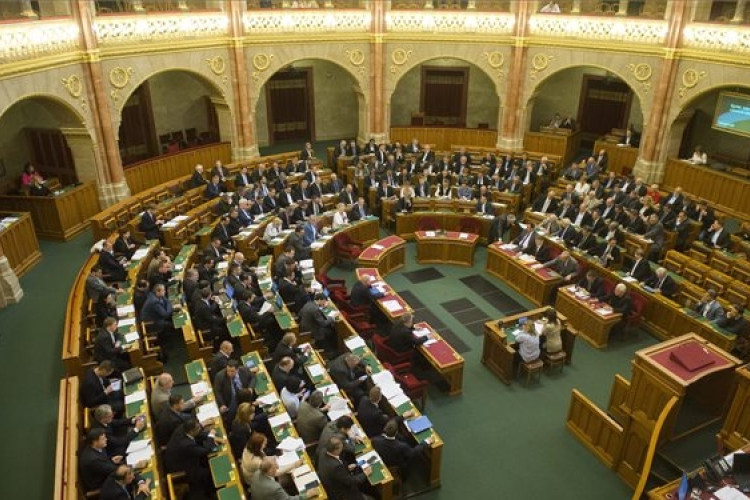 A jövő évi költségvetésről dönt a parlament