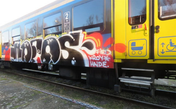 Dombóvári rendőrök buktatták le a Tolnában és Somogyban festékszóróval rongáló pécsi triót