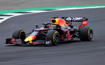 Japán Nagydíj - Verstappen nyert, világbajnok a Red Bull
