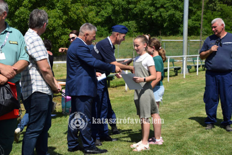 Átadták a „A jövő tűzvédelme” című alkotói pályázat díjait