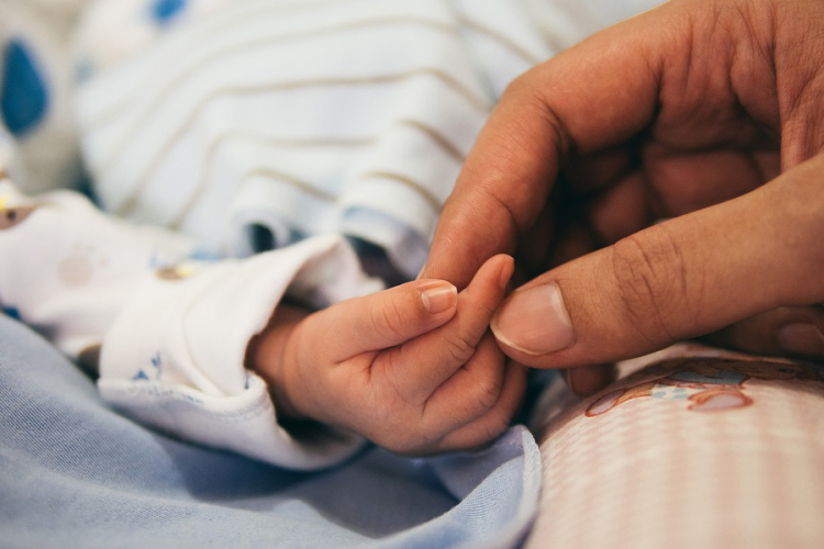 Eredményesen csökkentik a gyermekhalandóságot a kórházi fejlesztések